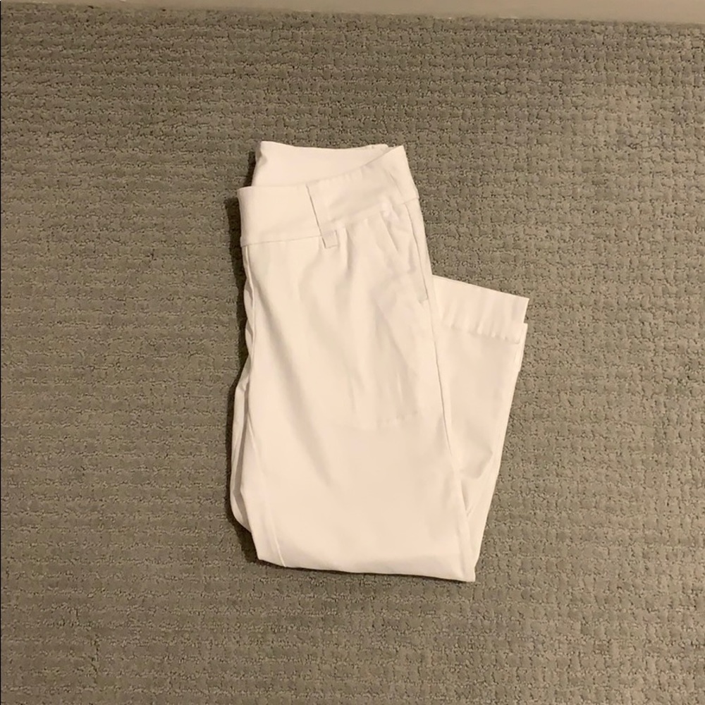 DAILY SPORTS white golf capris
